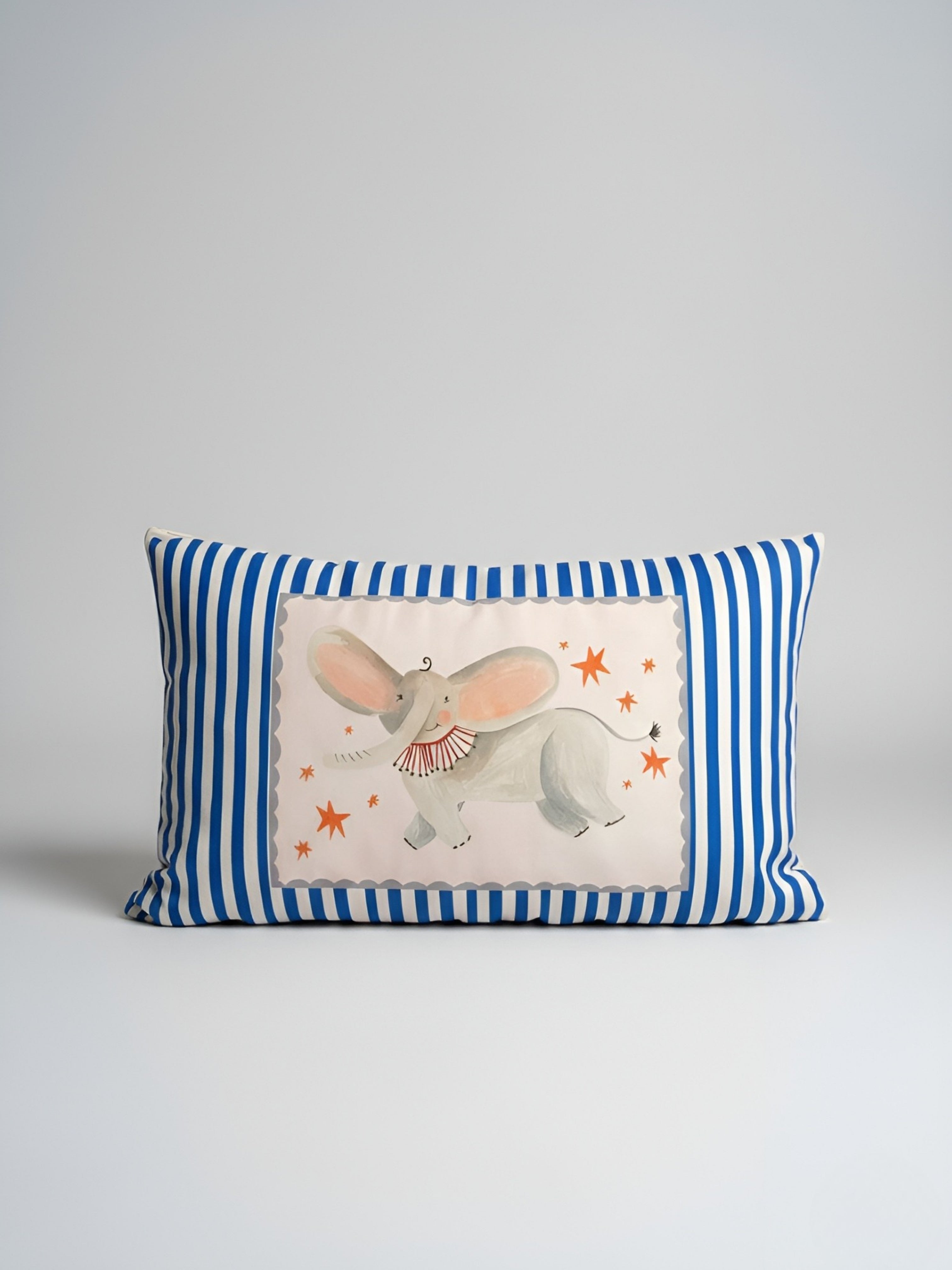 Çocuk Odası Fil Desenli Dekoratif Lacivert Çizgili Kırlent Kılıfı - Süet Kırlent Kılıfı - 30x50 cm