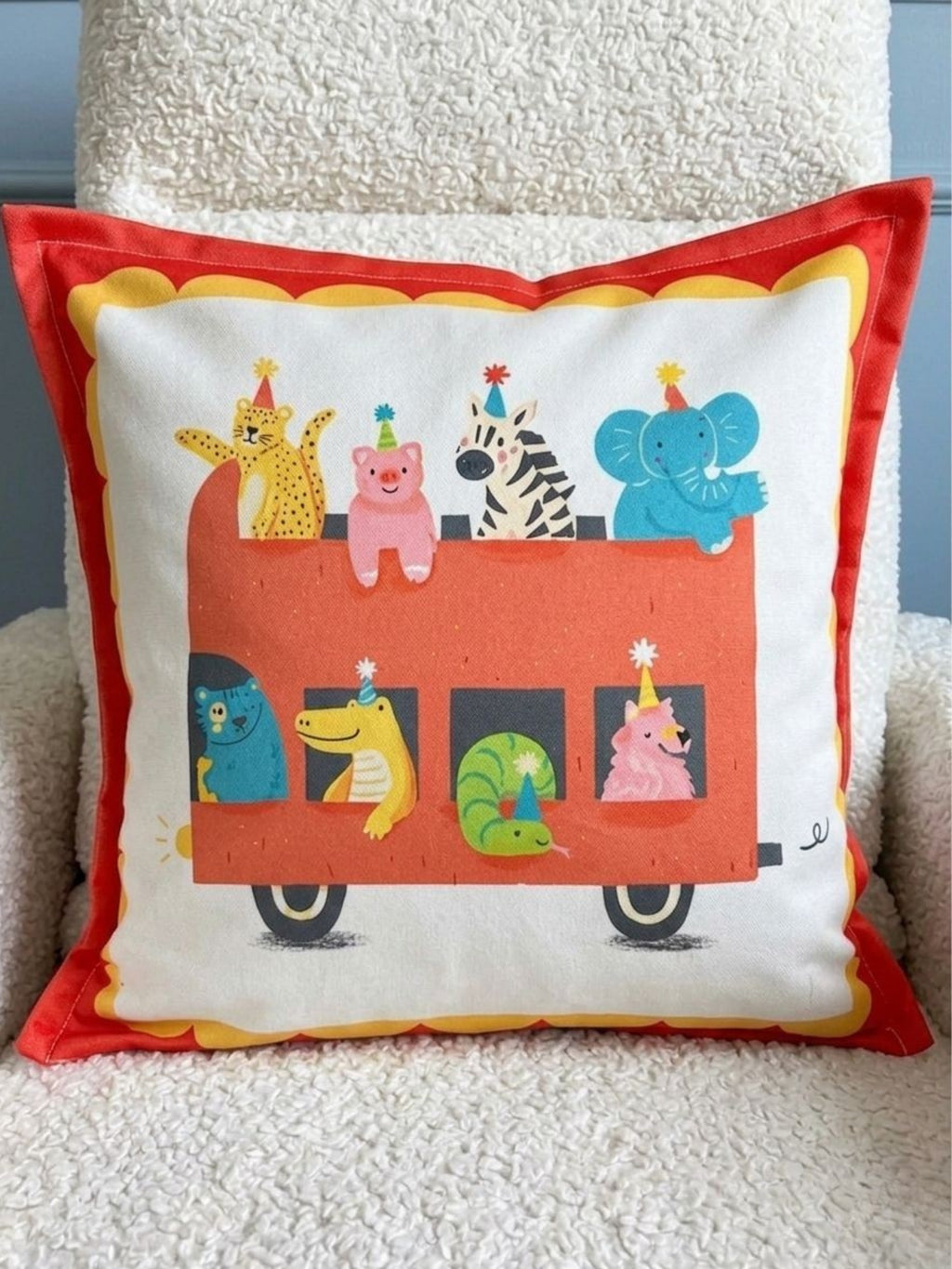 Hayvan Desenli Çift Taraflı Süet Kırlent Kılıfı - Çocuk Odası Kırlent Kılıfı - 43x43 cm