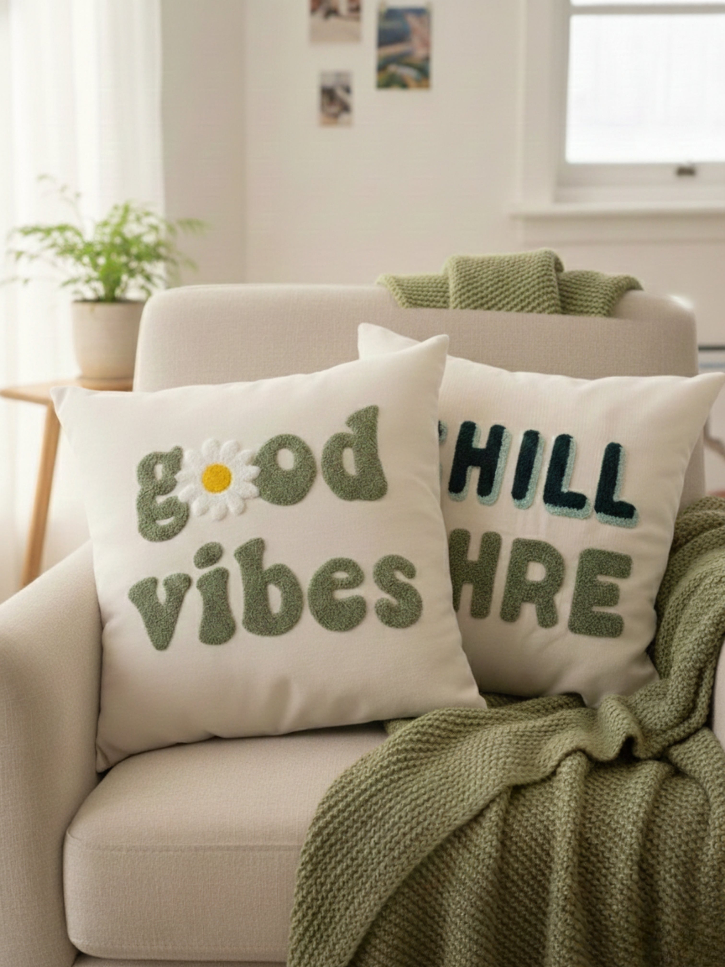 Yeşil Good Vibes - Chill Here Punch İşlemeli 2li Kırlent Kılıfı - 43x43 cm