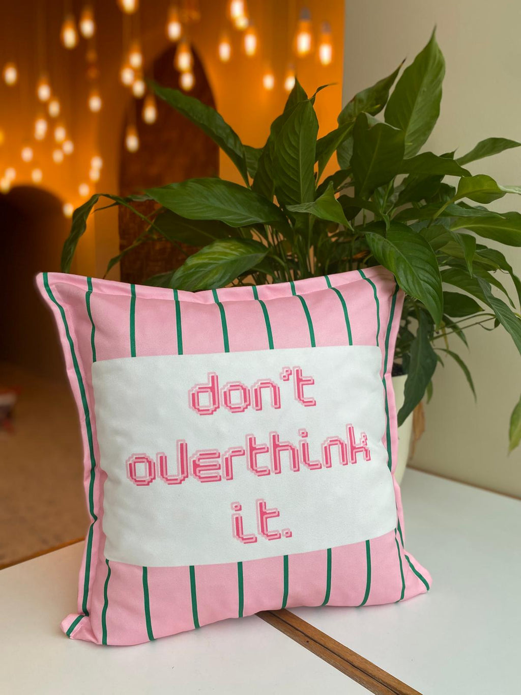 Dont Overthink It Yazılı Süet Kırlent Kılıfı