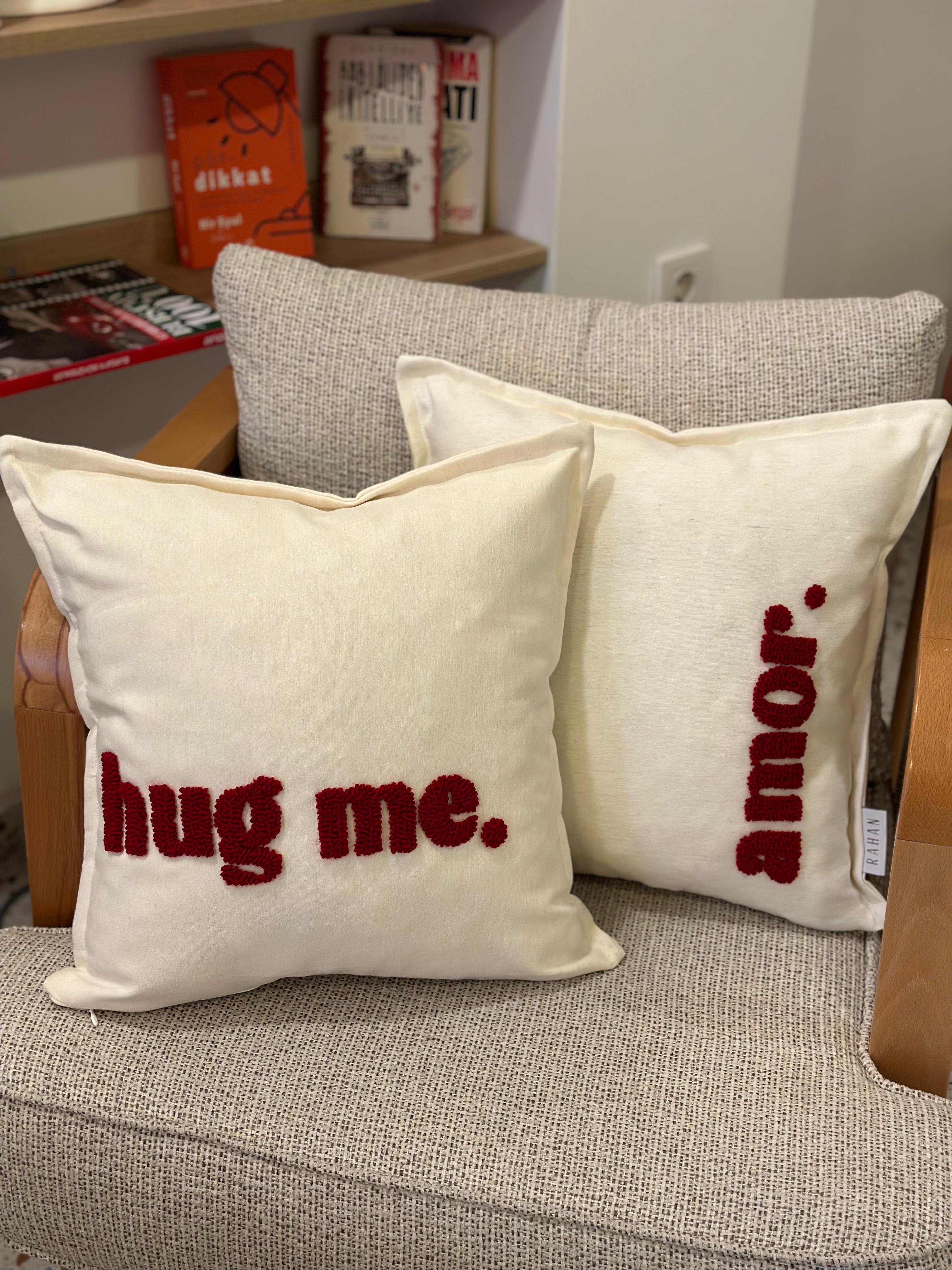 Hug me - Amor Punch İşlemeli 2li Kırlent Kılıfı - 43x43 cm