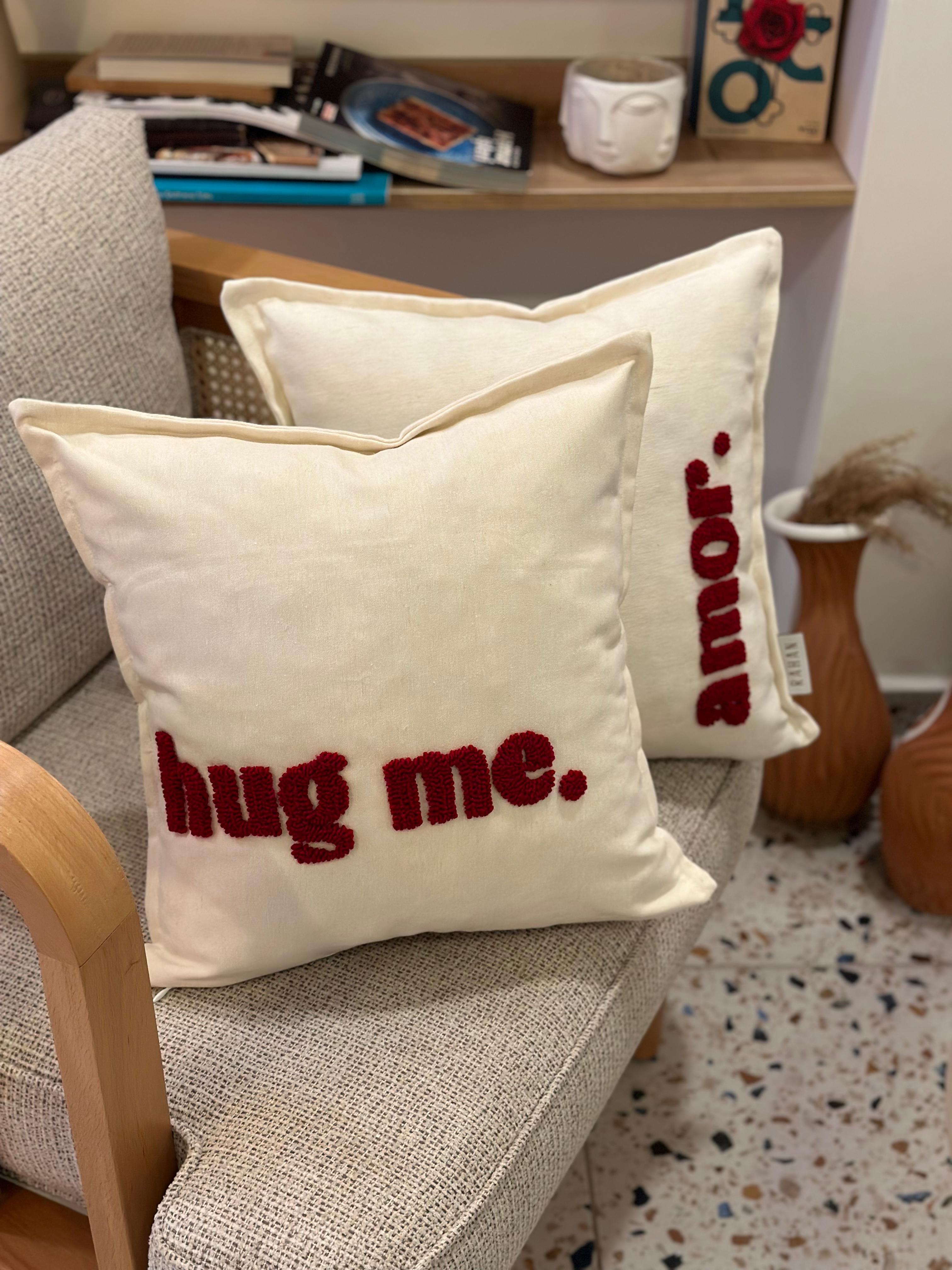 Hug me - Amor Punch İşlemeli 2li Kırlent Kılıfı - 43x43 cm