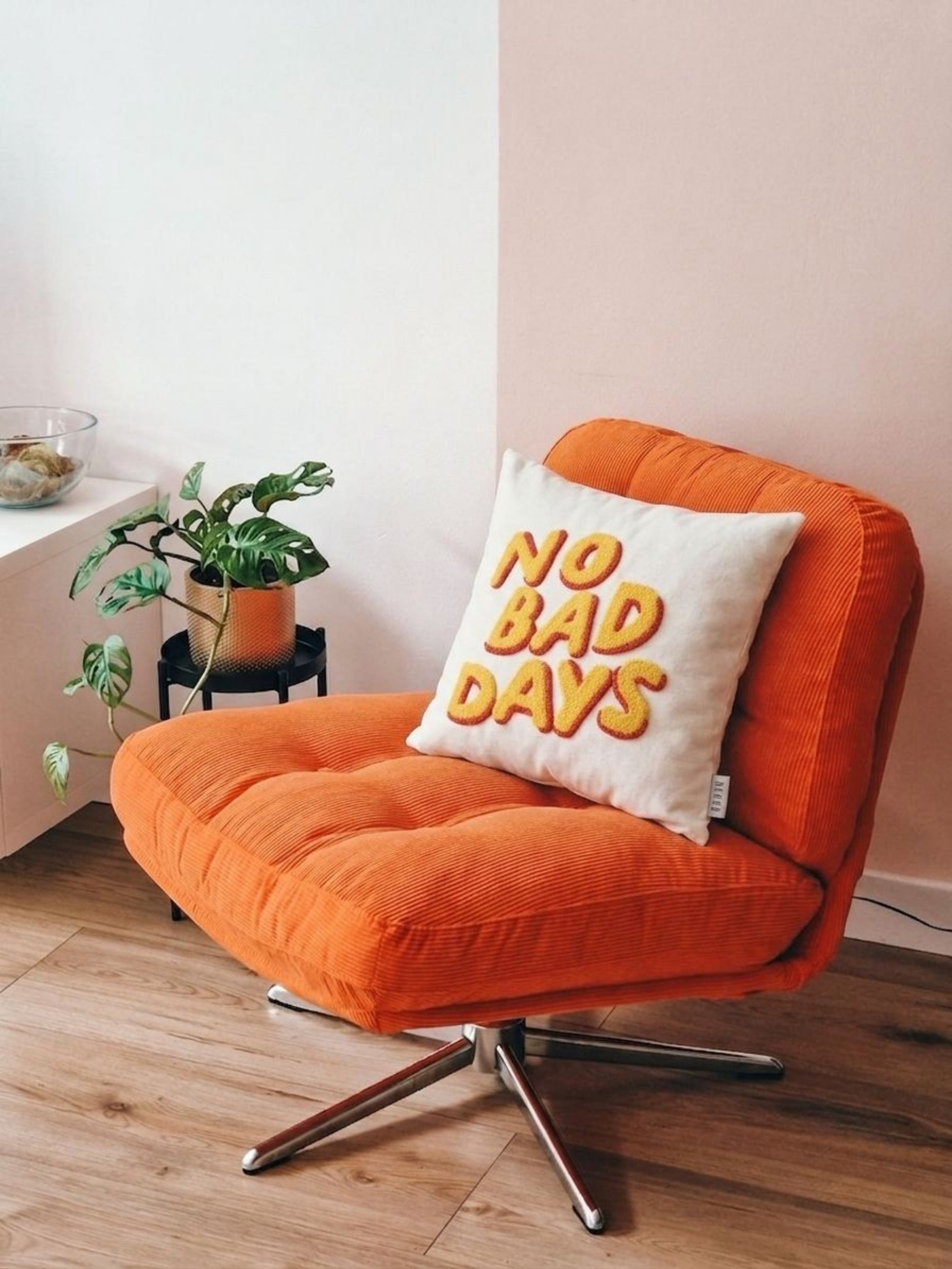 No Bad Days Punch Işlemeli Kırlent Kılıfı - 43x43 cm